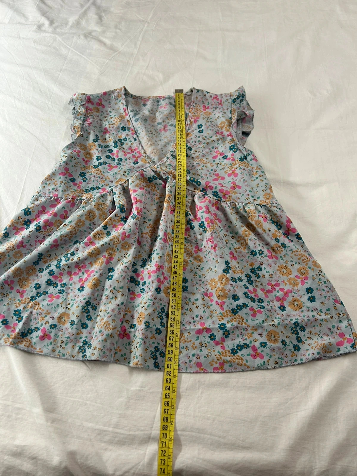 Korte grijze zomerjurk met multicolore vintage patroon – photo 5